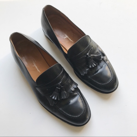 dress shoes with tassels